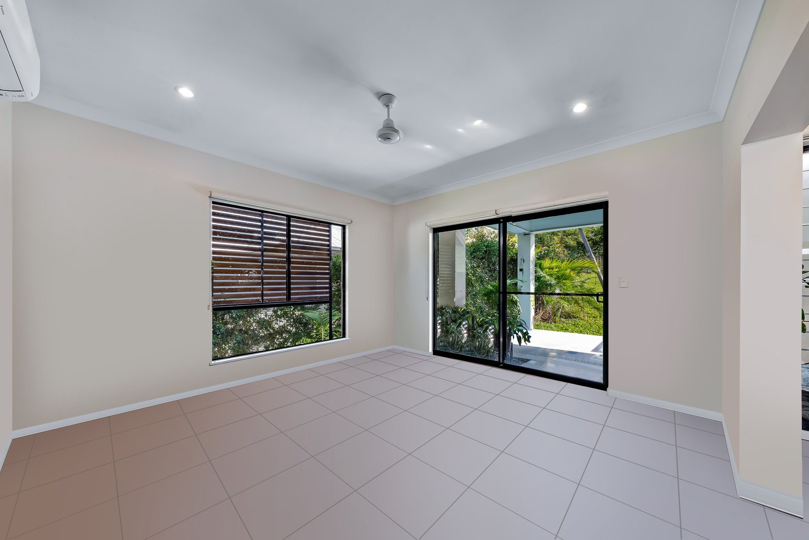 28 Parker Road CANNONVALE 3