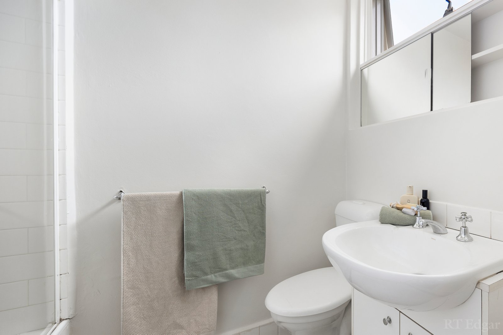 Real Estate and Property in 2/8 Pasley Street, South Yarra, VIC