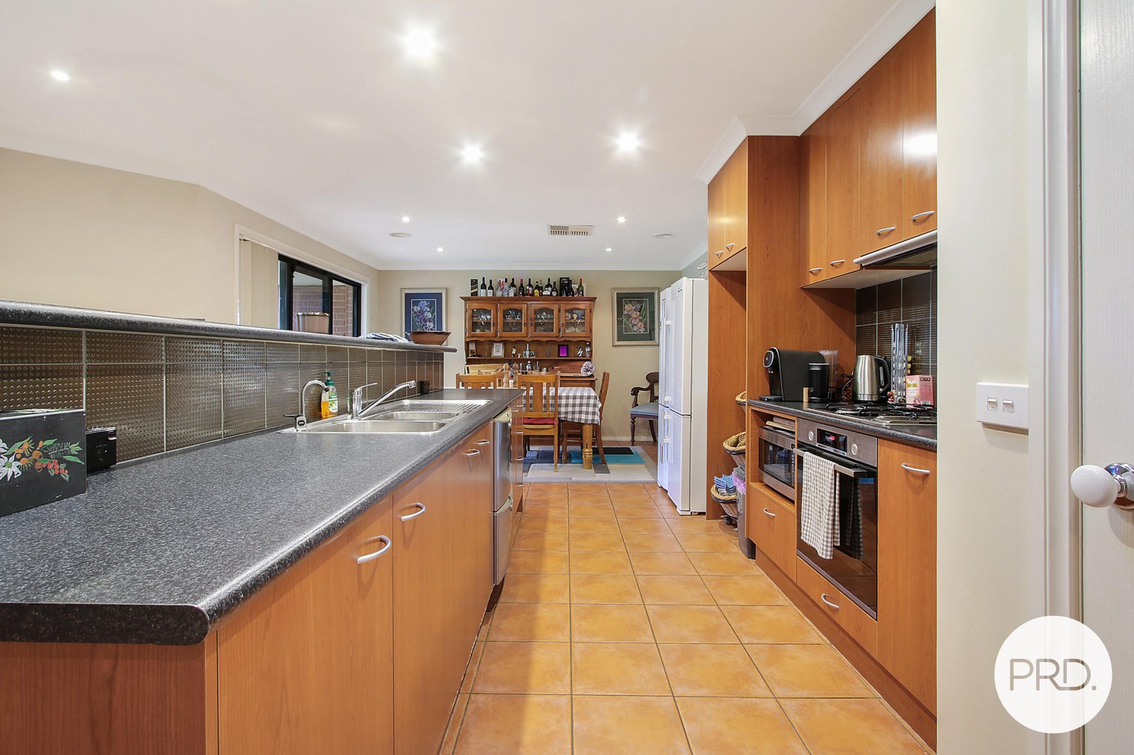 28 Payerl Court LAVINGTON 4