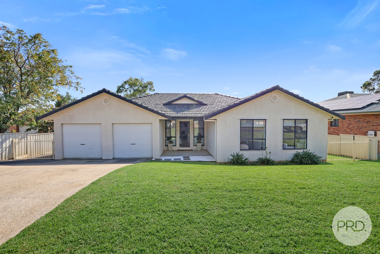 28 Peregrine Avenue TAMWORTH 2