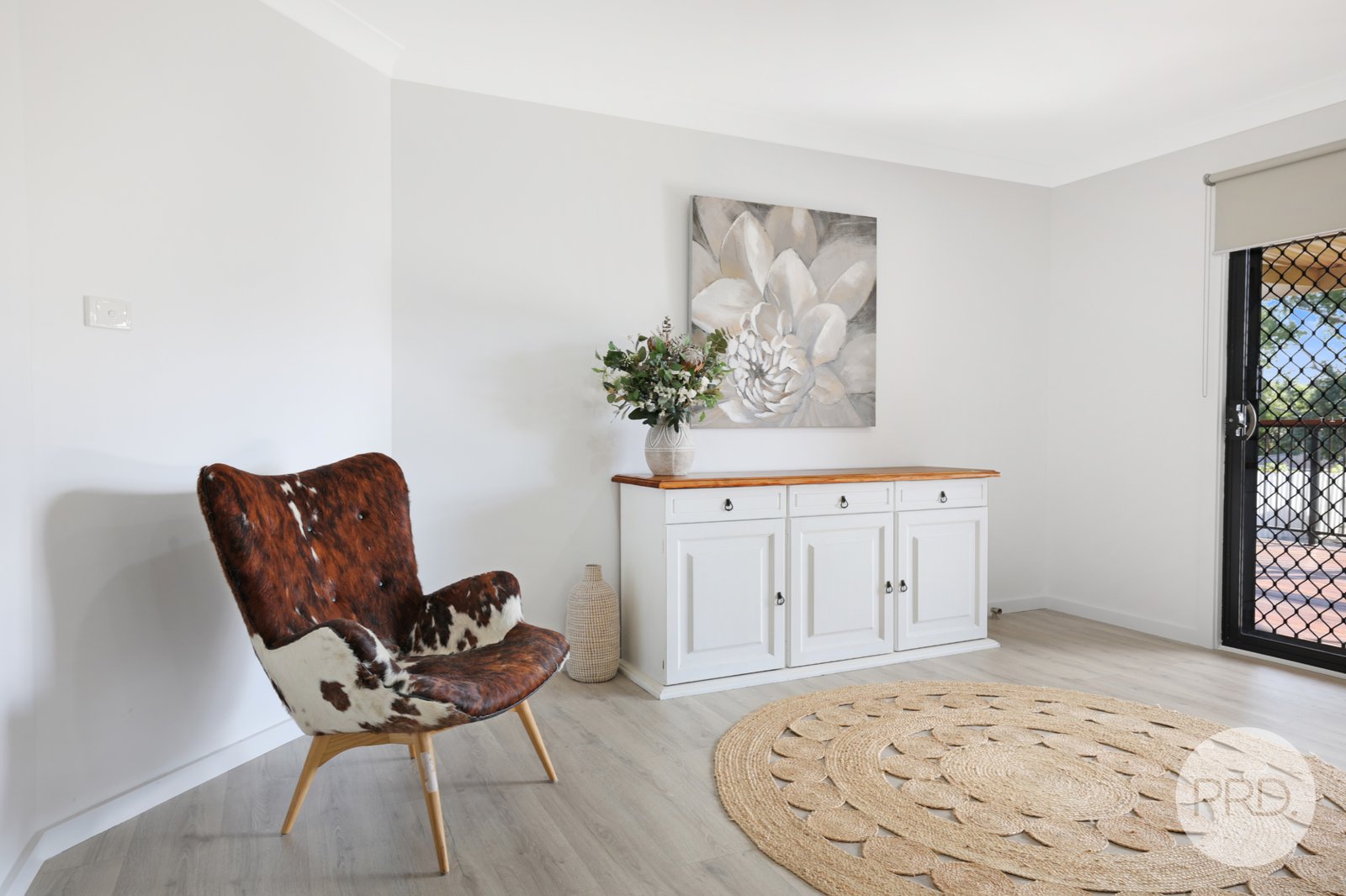 28 Peregrine Avenue TAMWORTH 8