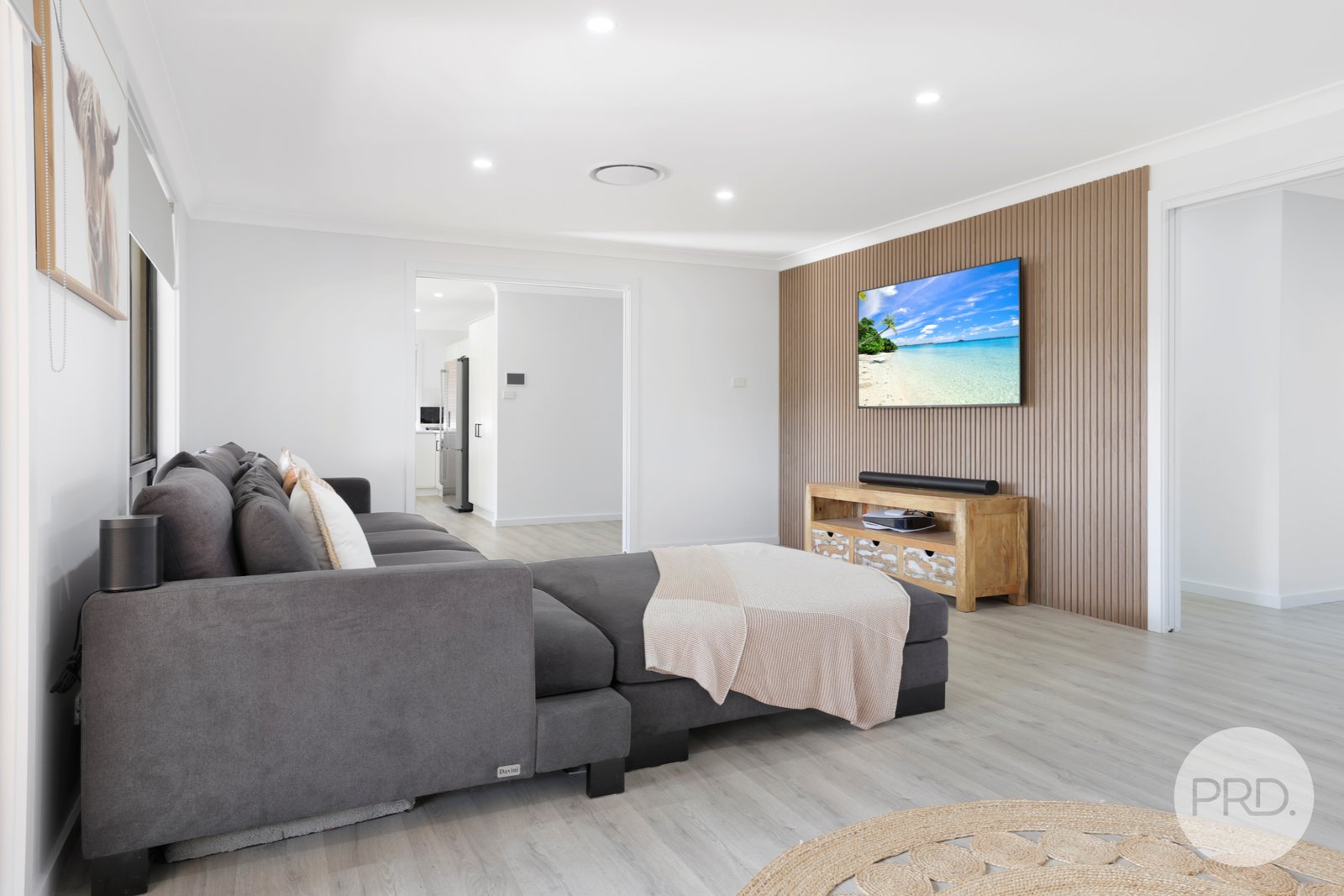 28 Peregrine Avenue TAMWORTH 9