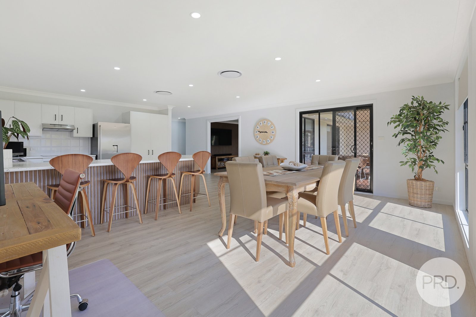 28 Peregrine Avenue TAMWORTH 17