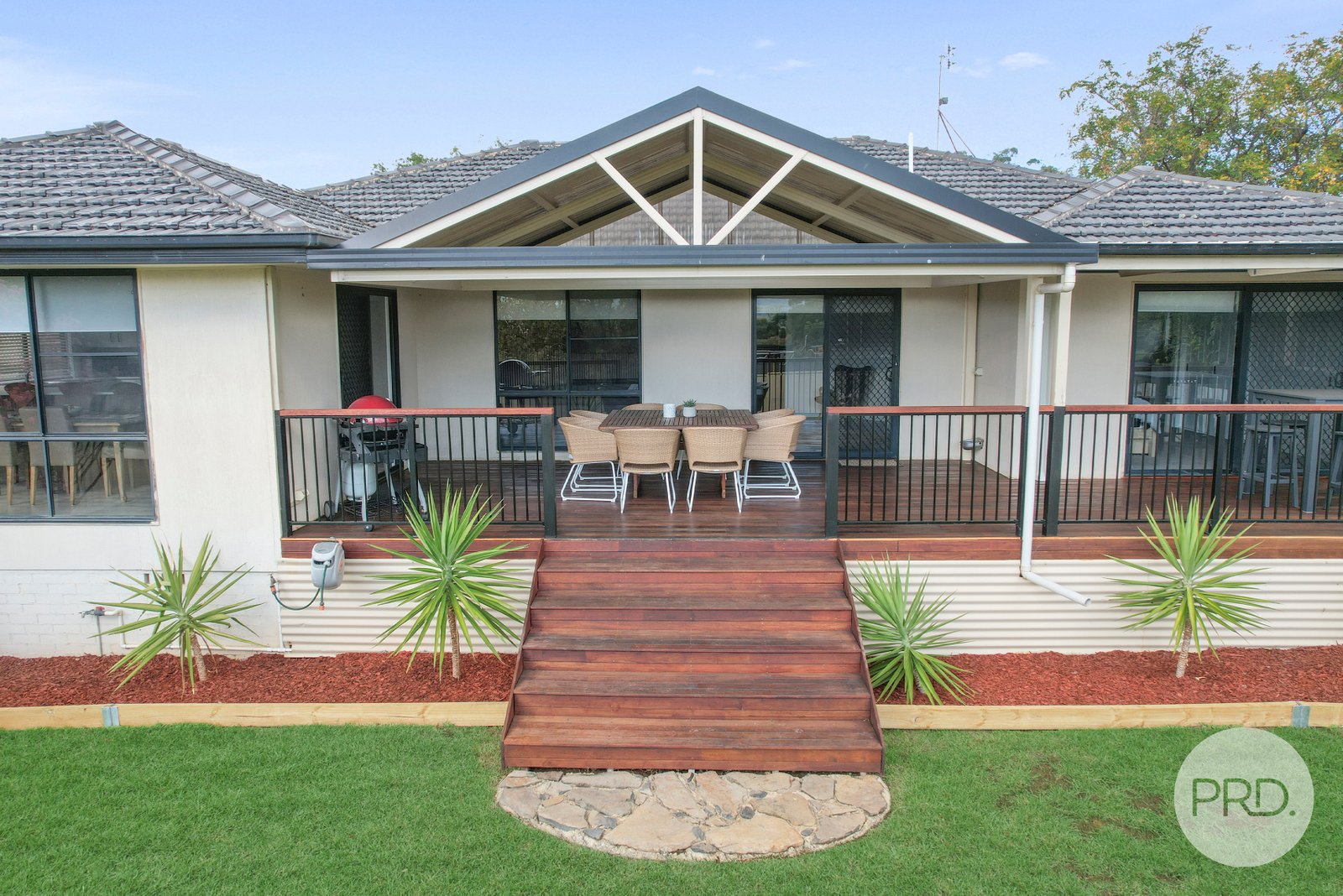 28 Peregrine Avenue TAMWORTH 33