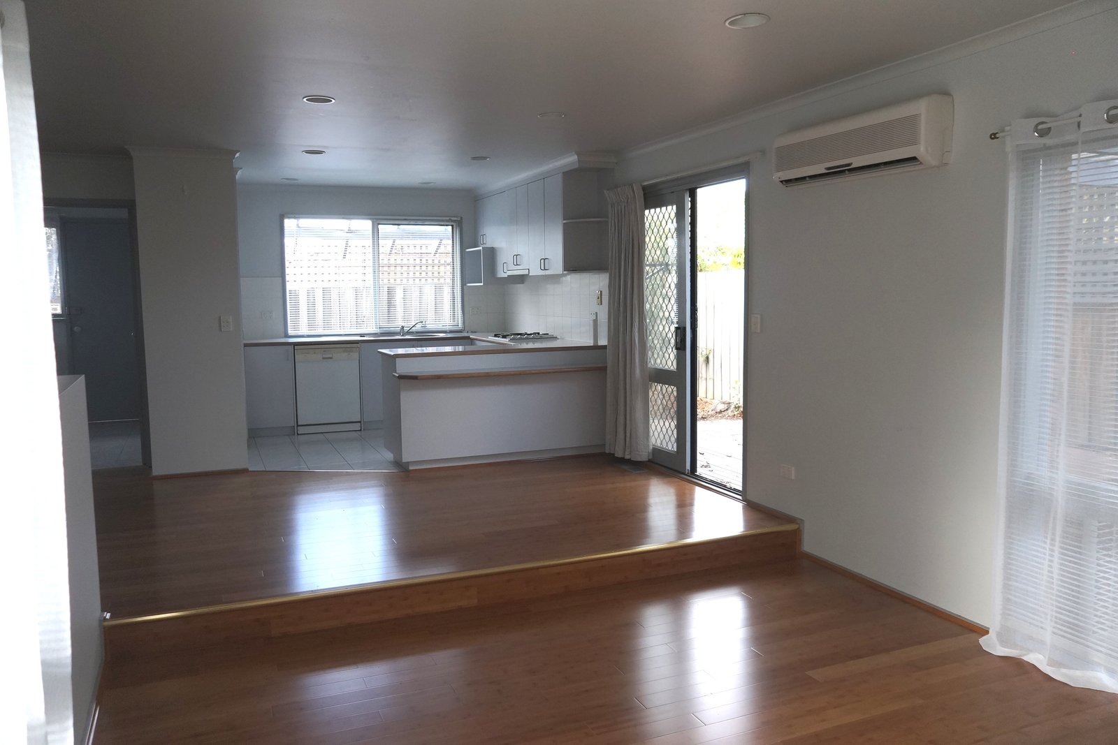 Gallery: 2/8 Perry Street
