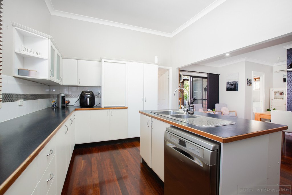 28 Queen Street RUTHERFORD 8