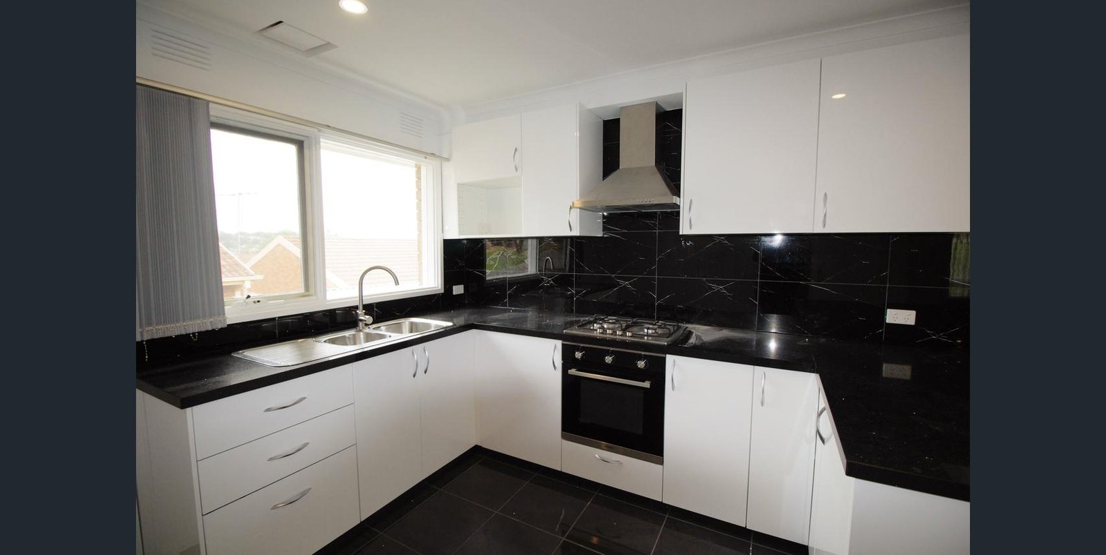 Gallery: 2/8 Reid Street