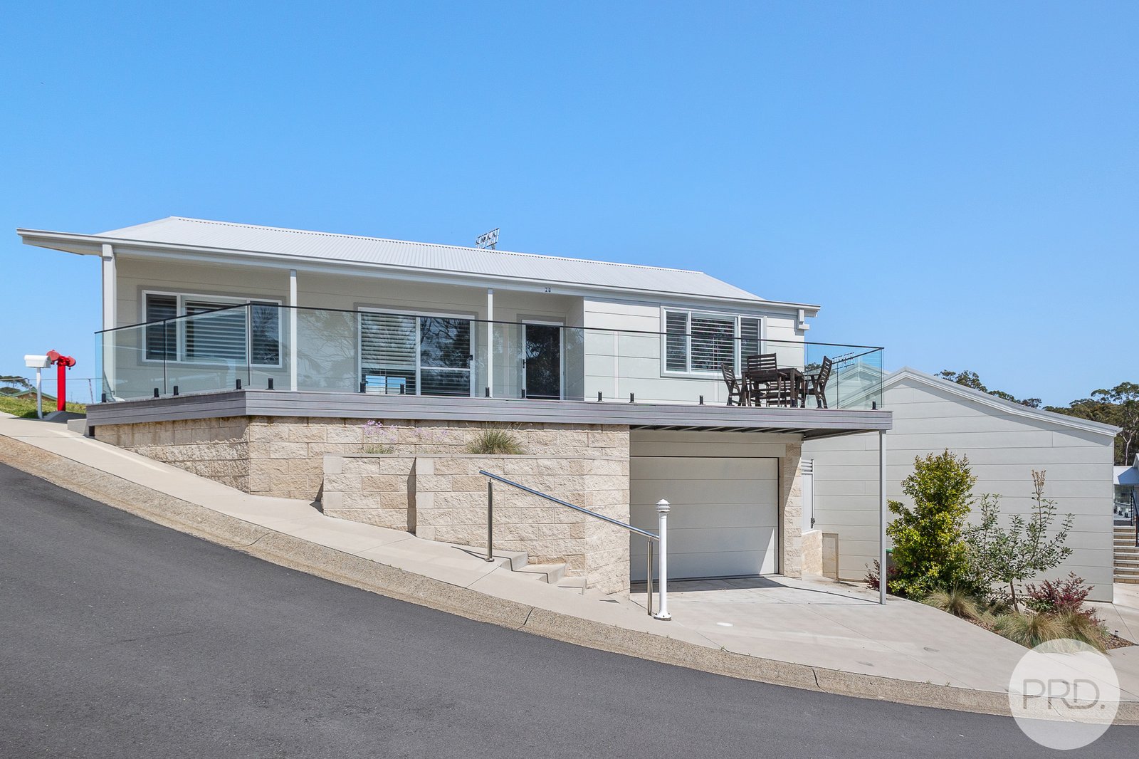 28 Ridgeview Drive,  SALAMANDER BAY 2