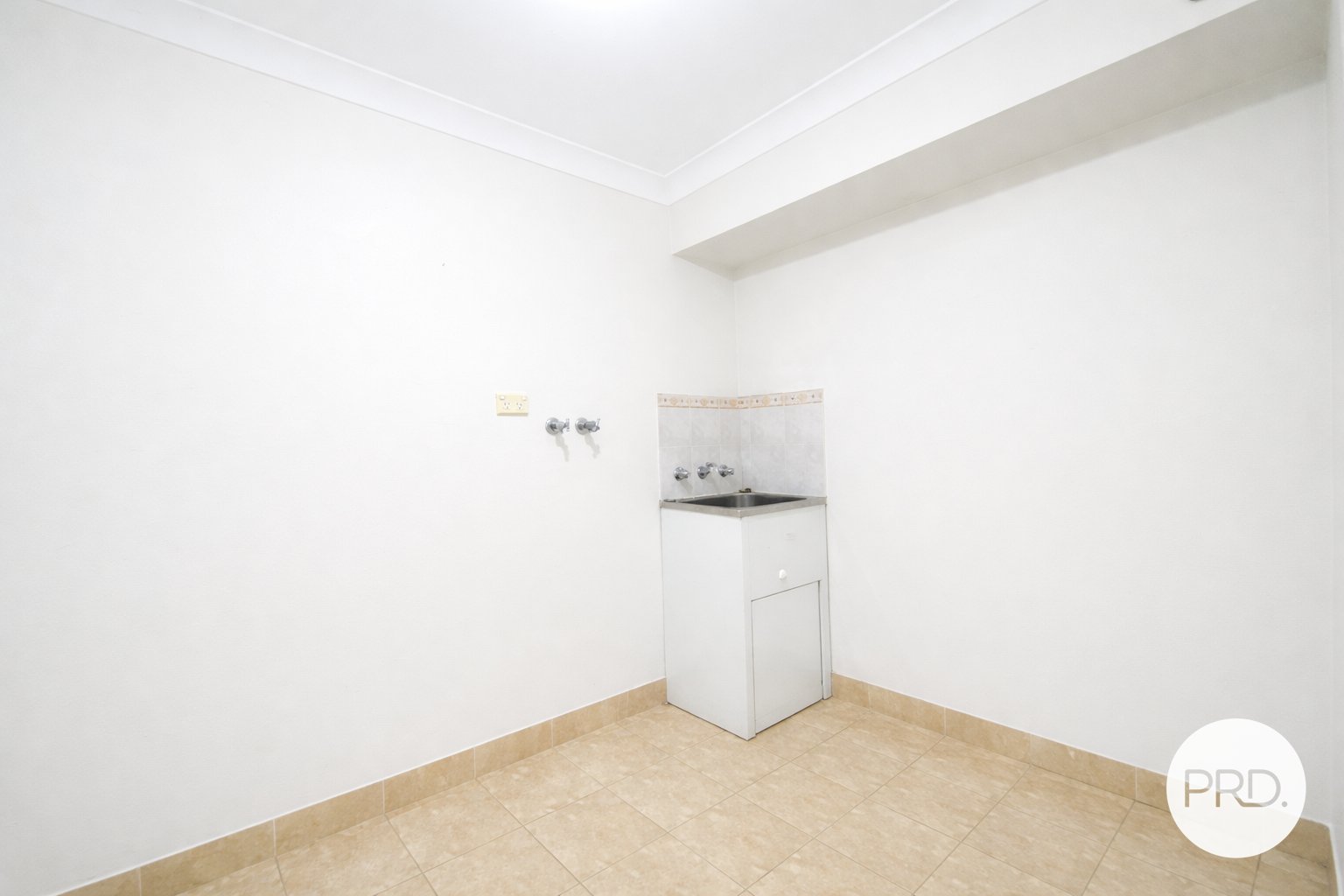 2/8 Rose Street LIVERPOOL 11