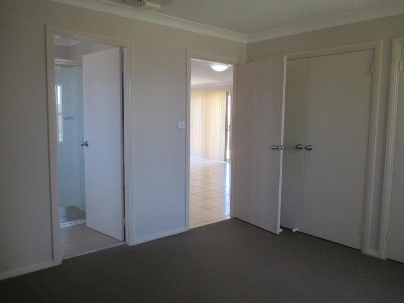28 Rosella Drive TAMWORTH 6