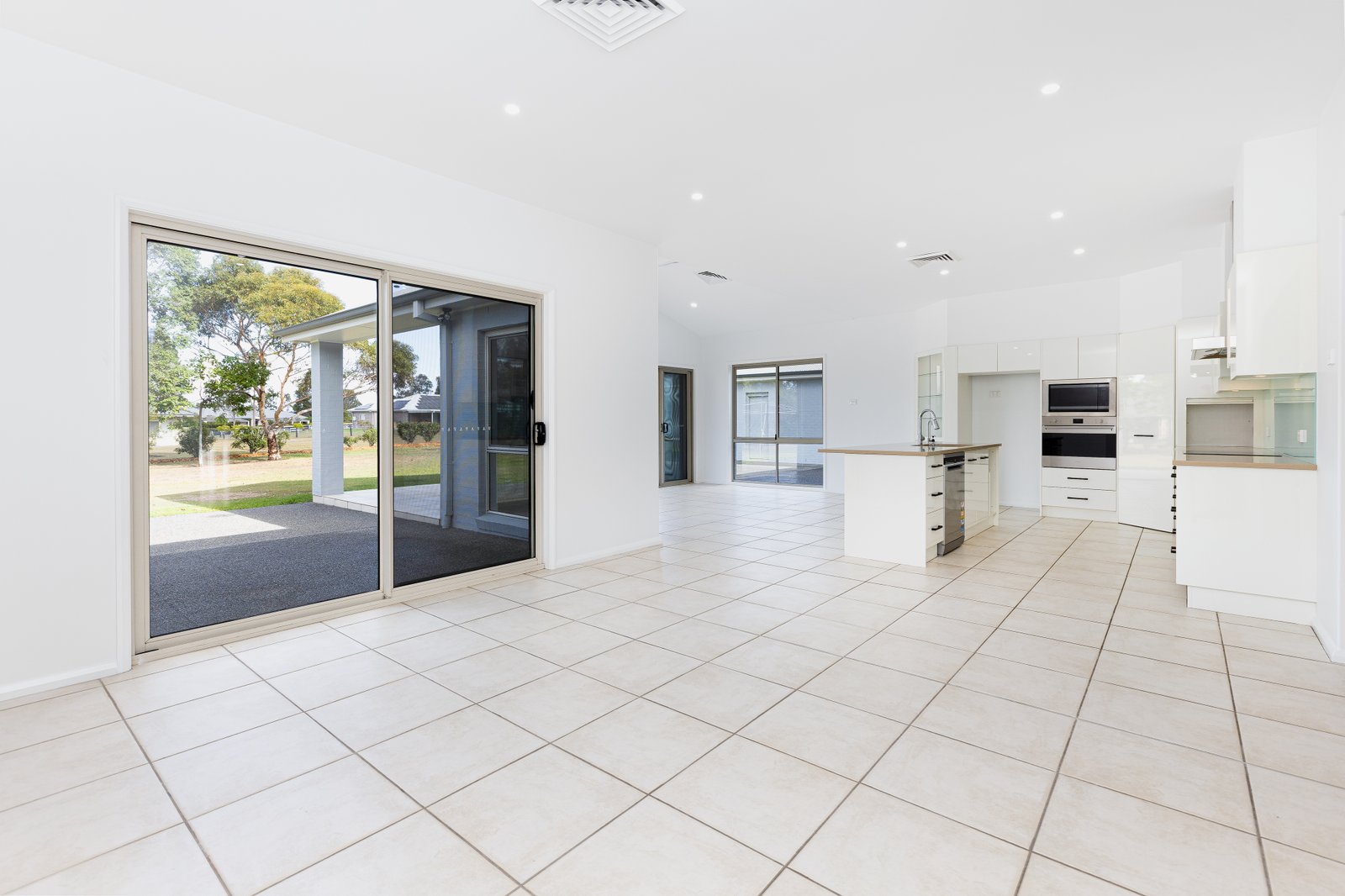 28 Sandstone Drive WINDELLA 3