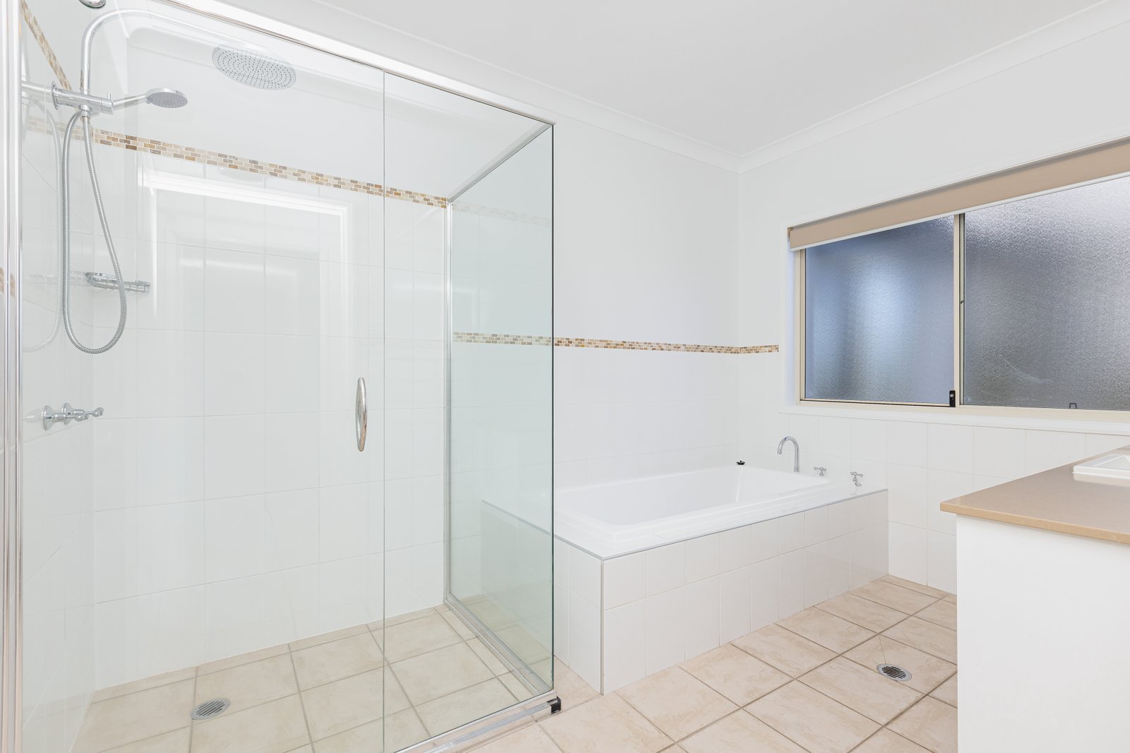 28 Sandstone Drive WINDELLA 8