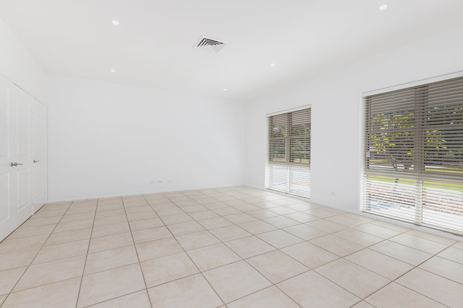 28 Sandstone Drive WINDELLA 9