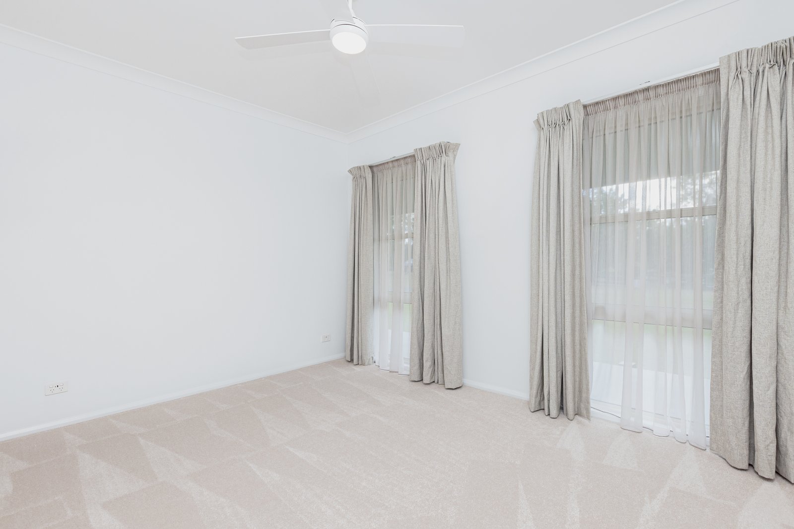 28 Sandstone Drive WINDELLA 11