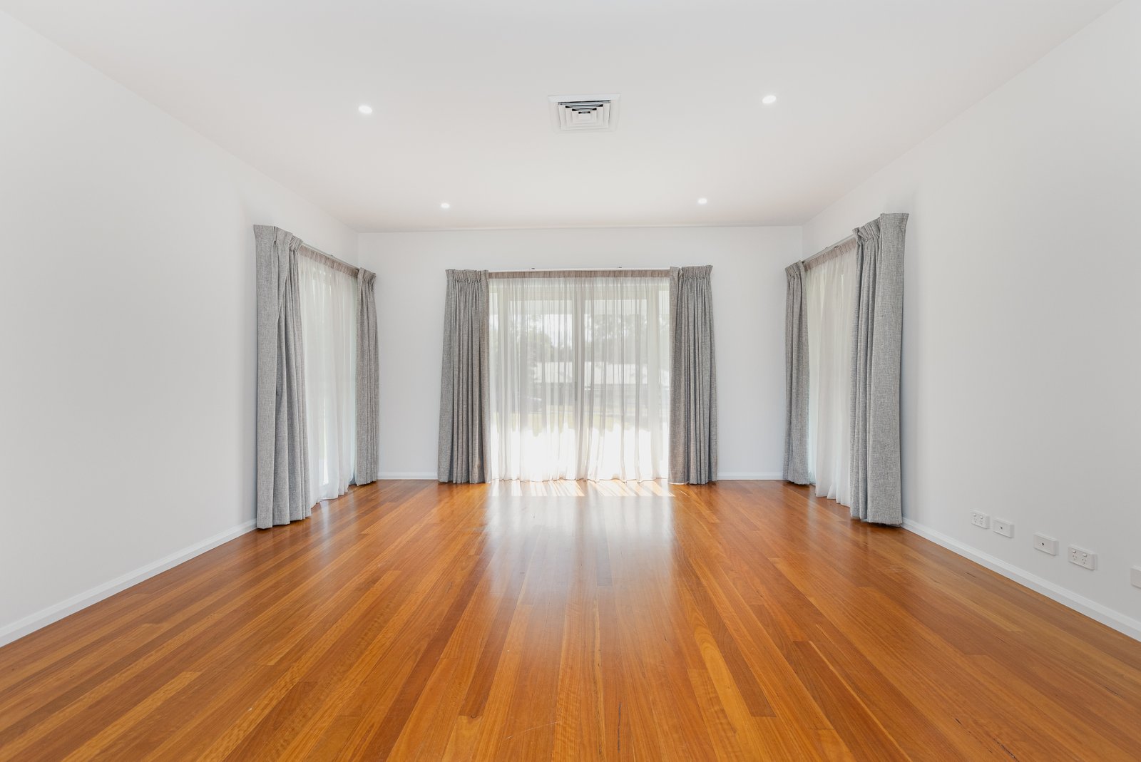 28 Sandstone Drive WINDELLA 12