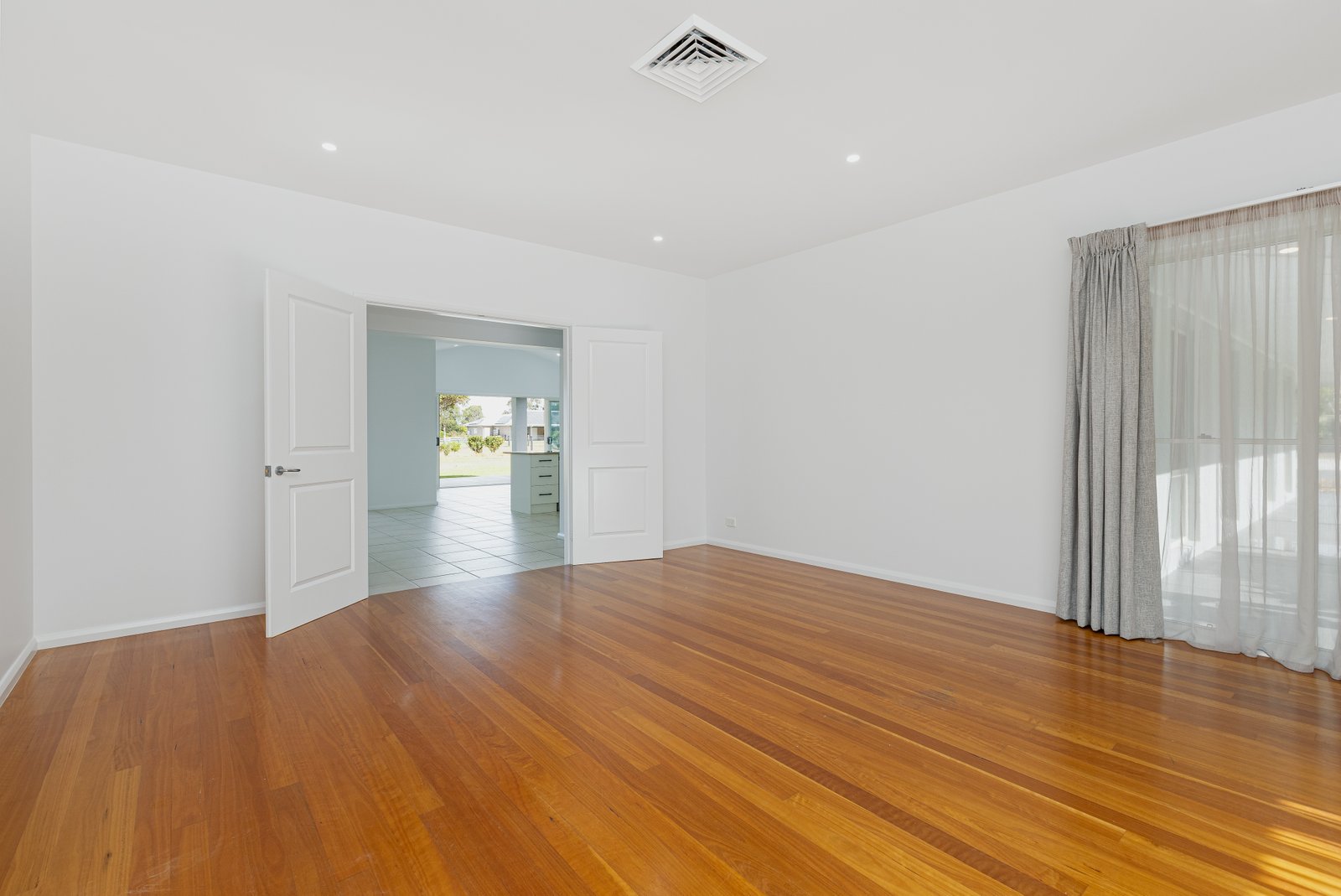 28 Sandstone Drive WINDELLA 13