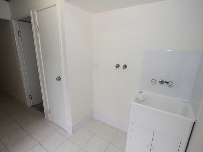 2/8 Soldierbird Place CARRARA 10