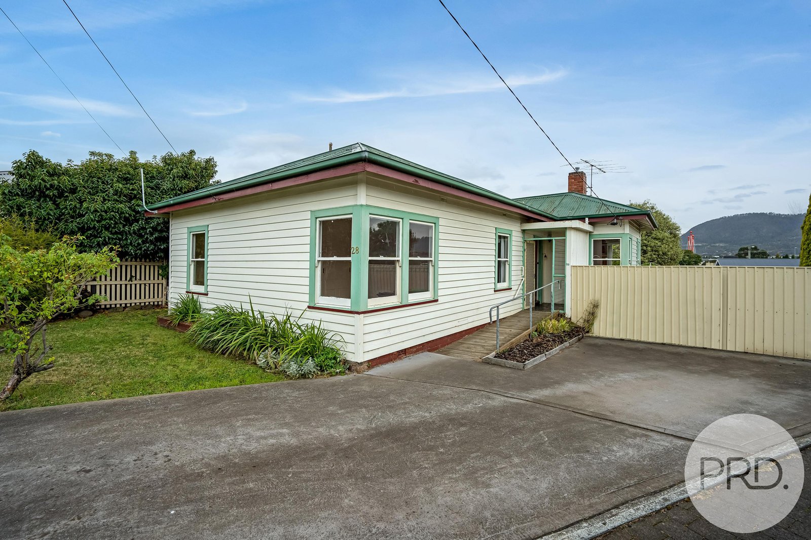 28 St Aubyn Square MOONAH 3