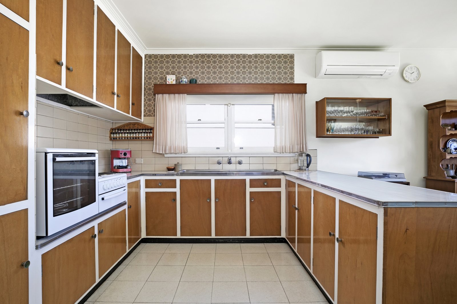 Gallery: 28 Stinton Avenue