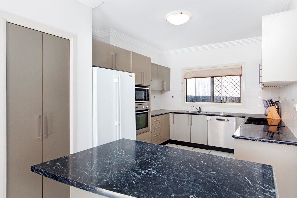 28 Summit Drive SPRINGFIELD LAKES 4