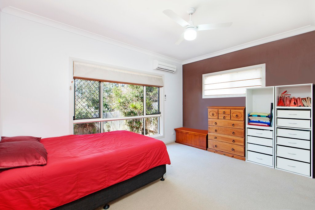 28 Summit Drive SPRINGFIELD LAKES 8