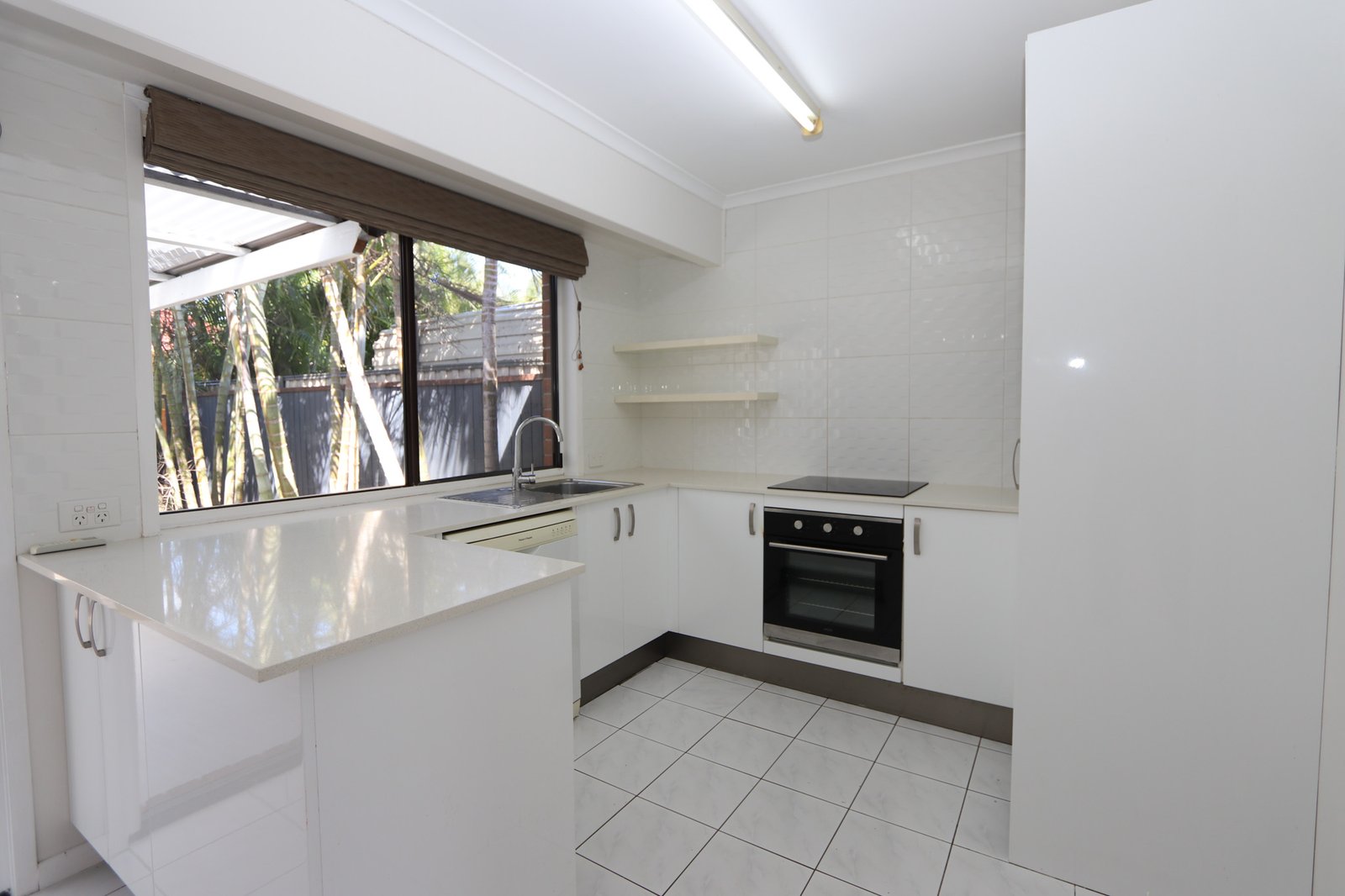 2/8 Tannock Street ASHMORE 6