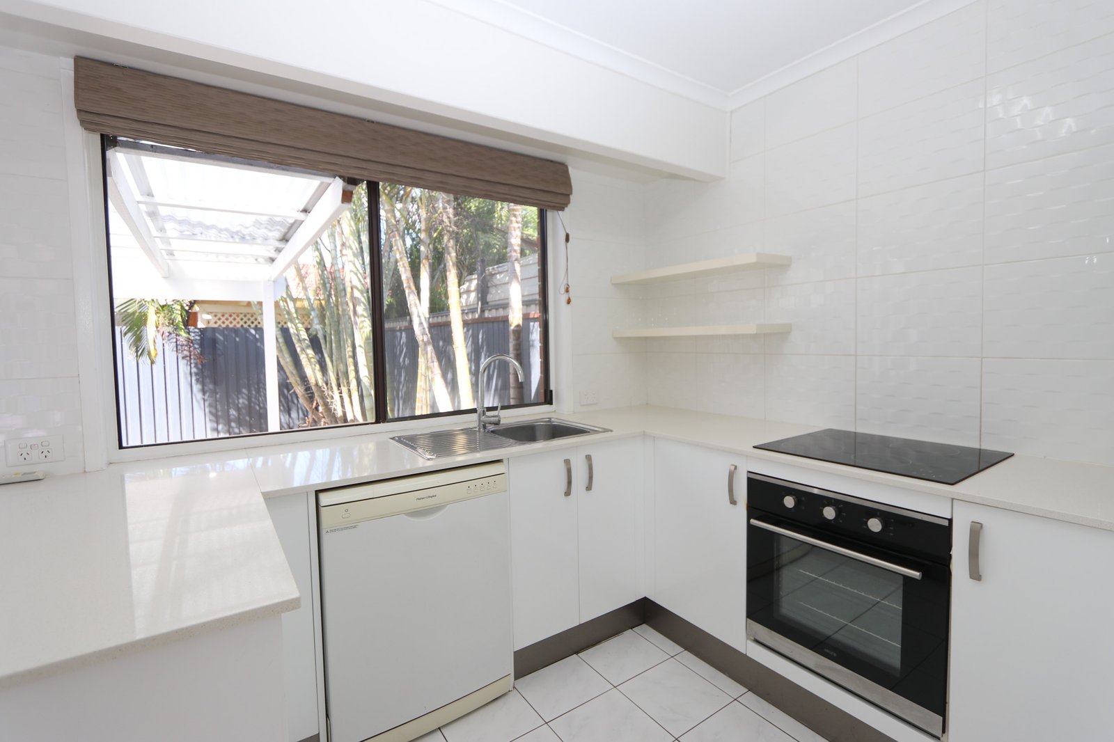 2/8 Tannock Street ASHMORE 7