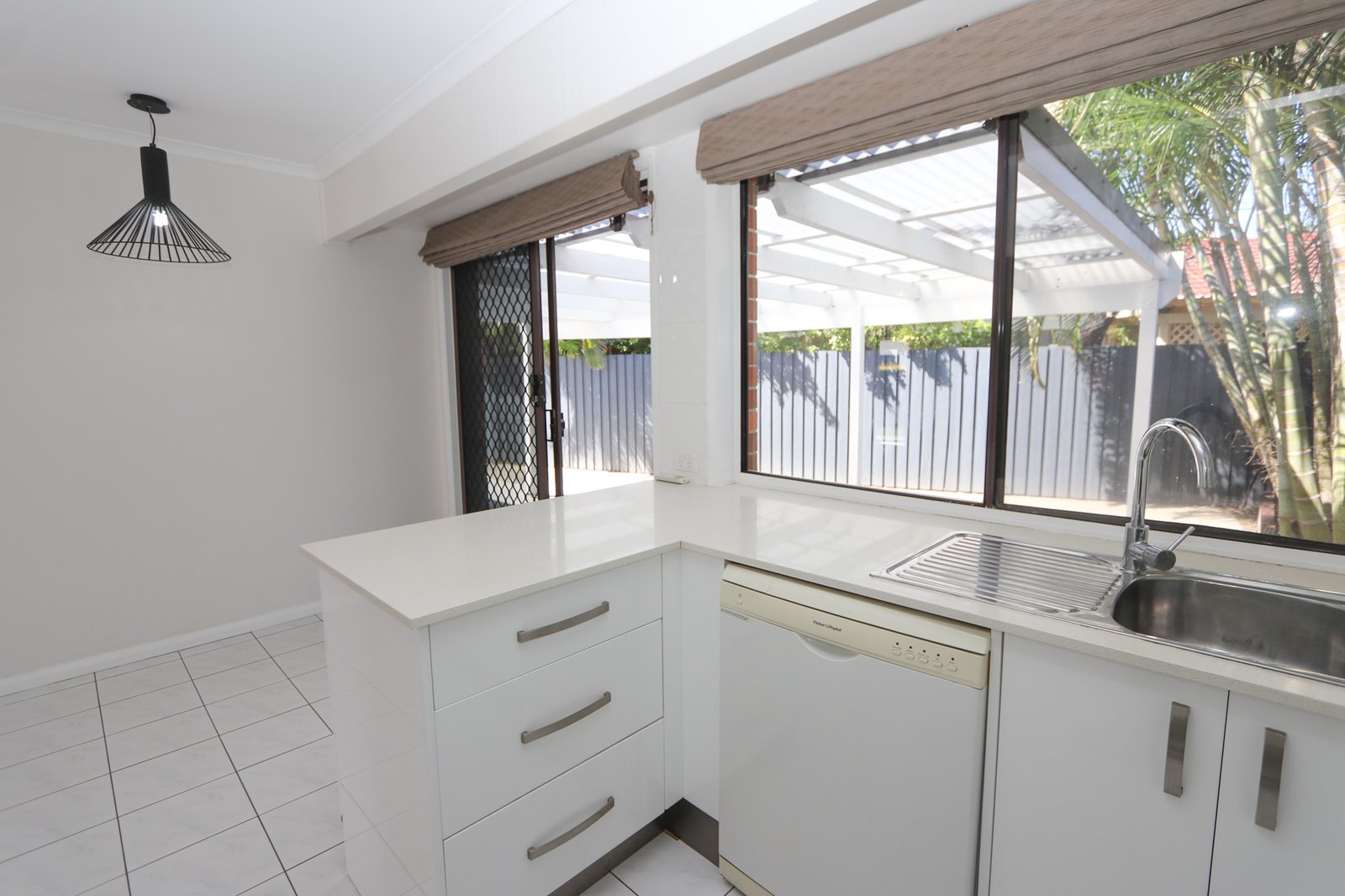 2/8 Tannock Street ASHMORE 9