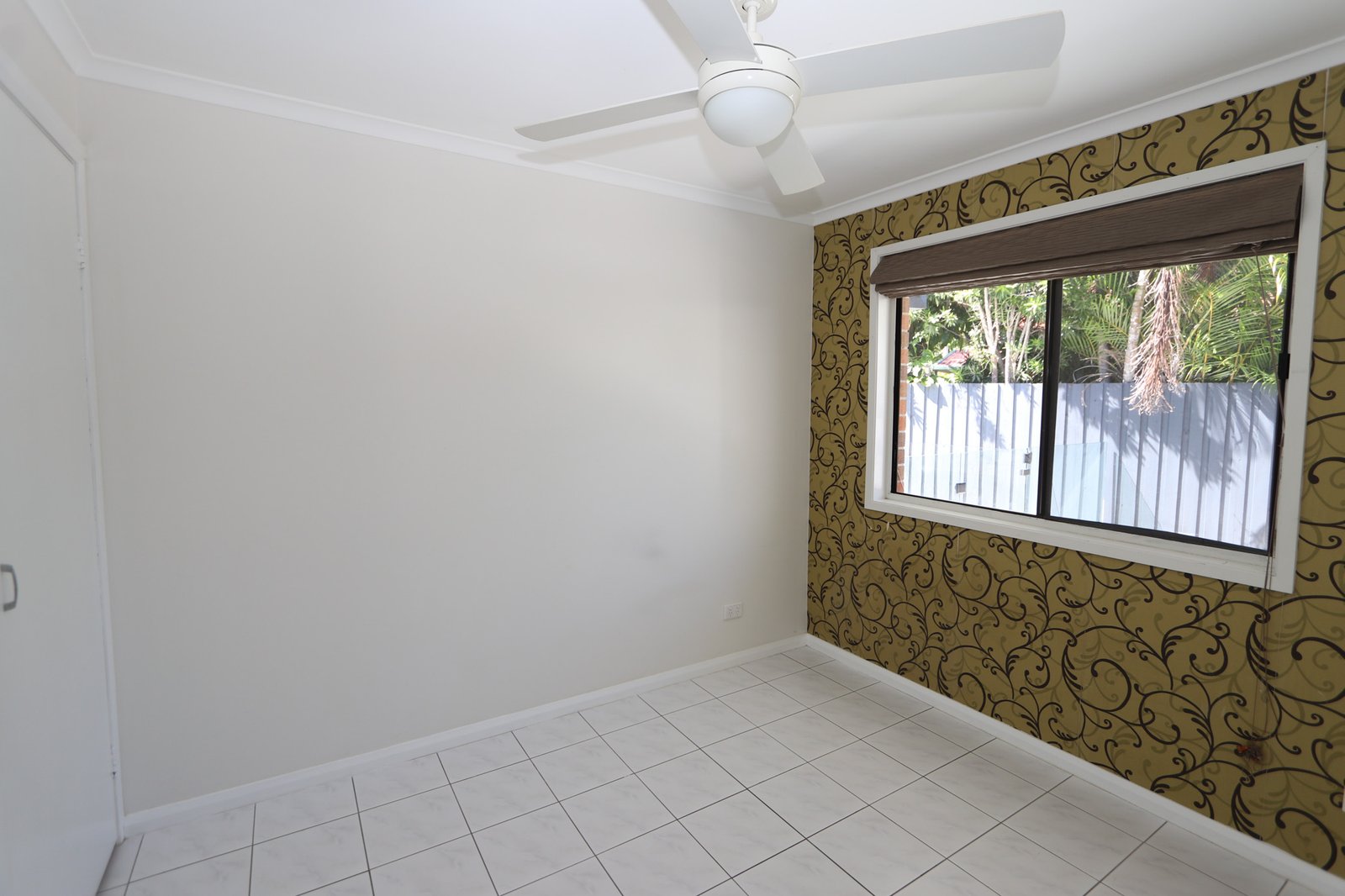 2/8 Tannock Street ASHMORE 11