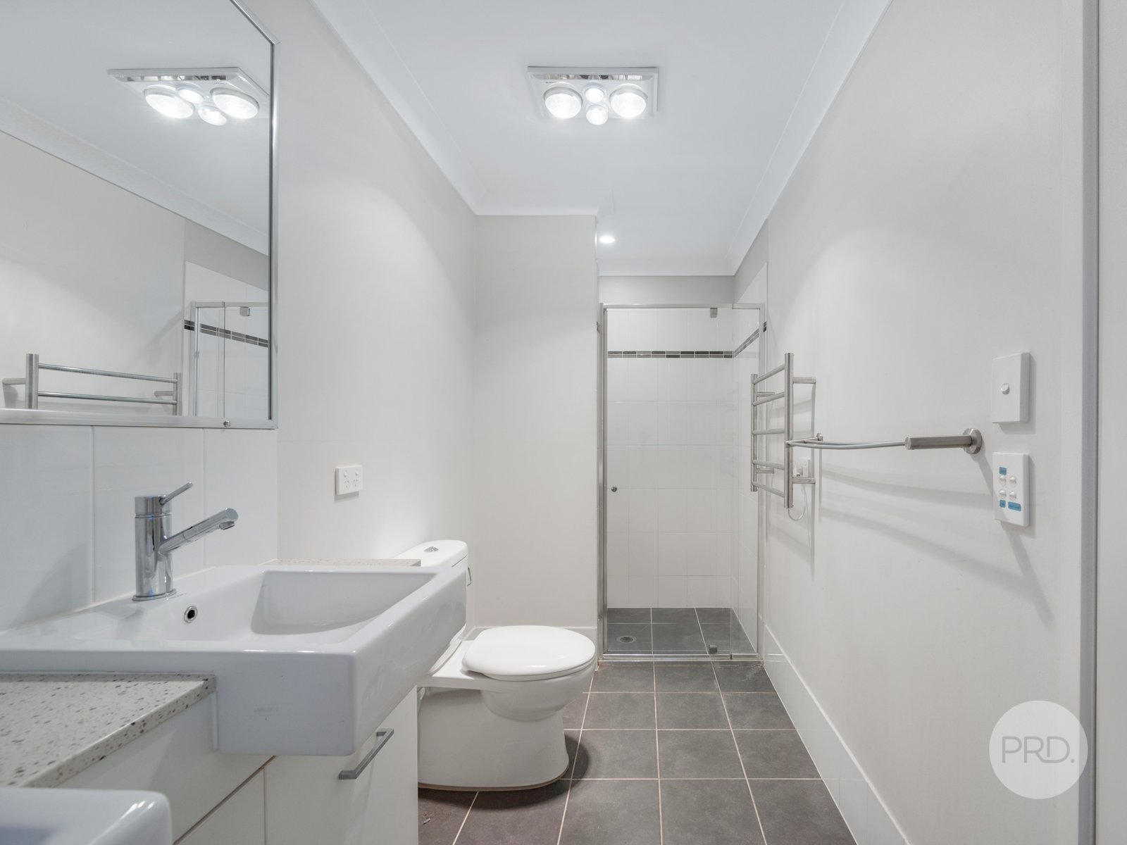 28 Tengala Drive JORDAN SPRINGS 6