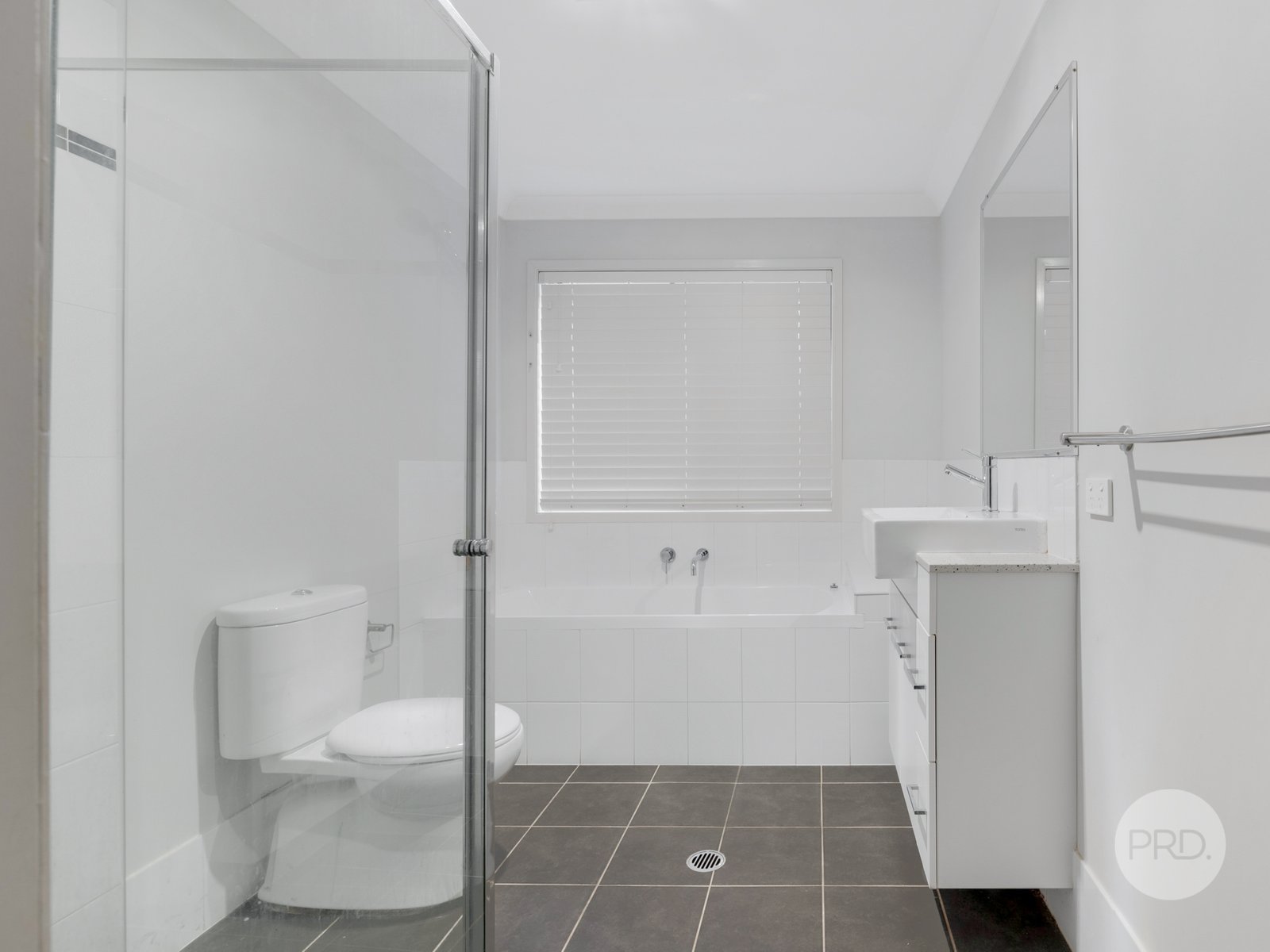 28 Tengala Drive JORDAN SPRINGS 8