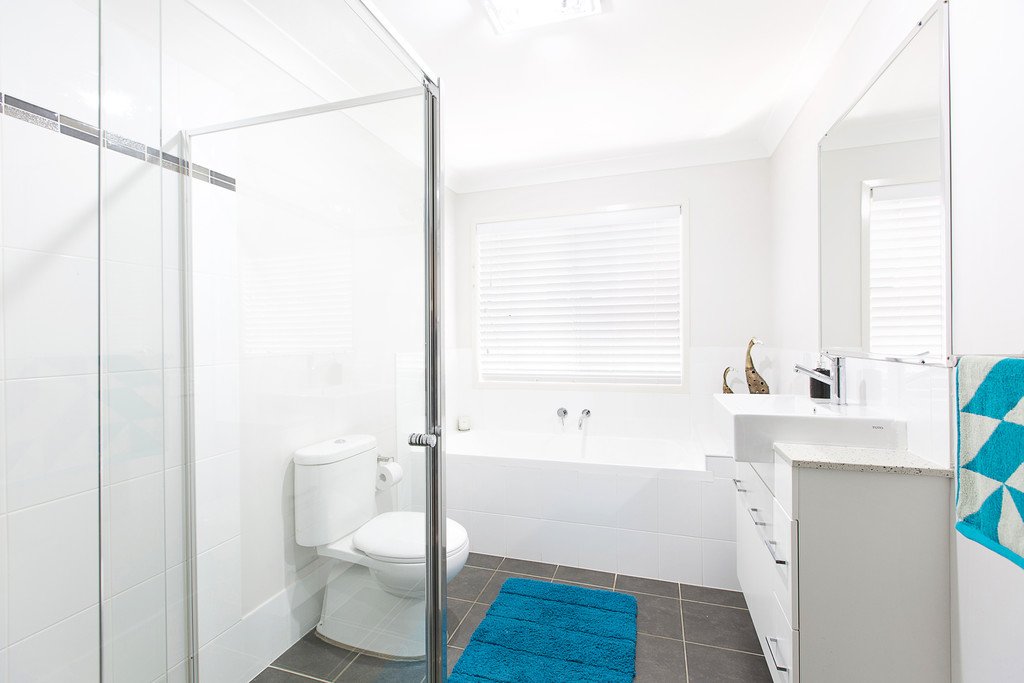 28 Tengala Drive JORDAN SPRINGS 7