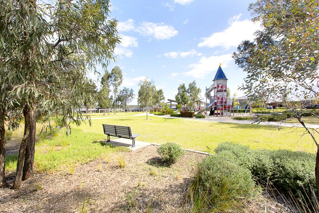 28 Tengala Drive JORDAN SPRINGS 14