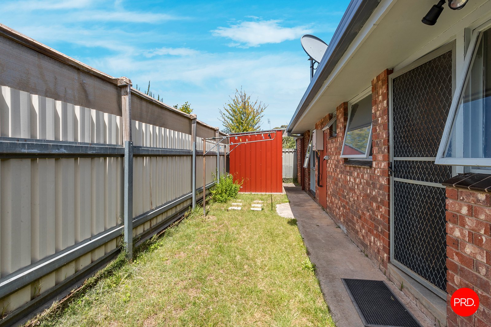 2/8 Tennyson Street QUARRY HILL 14