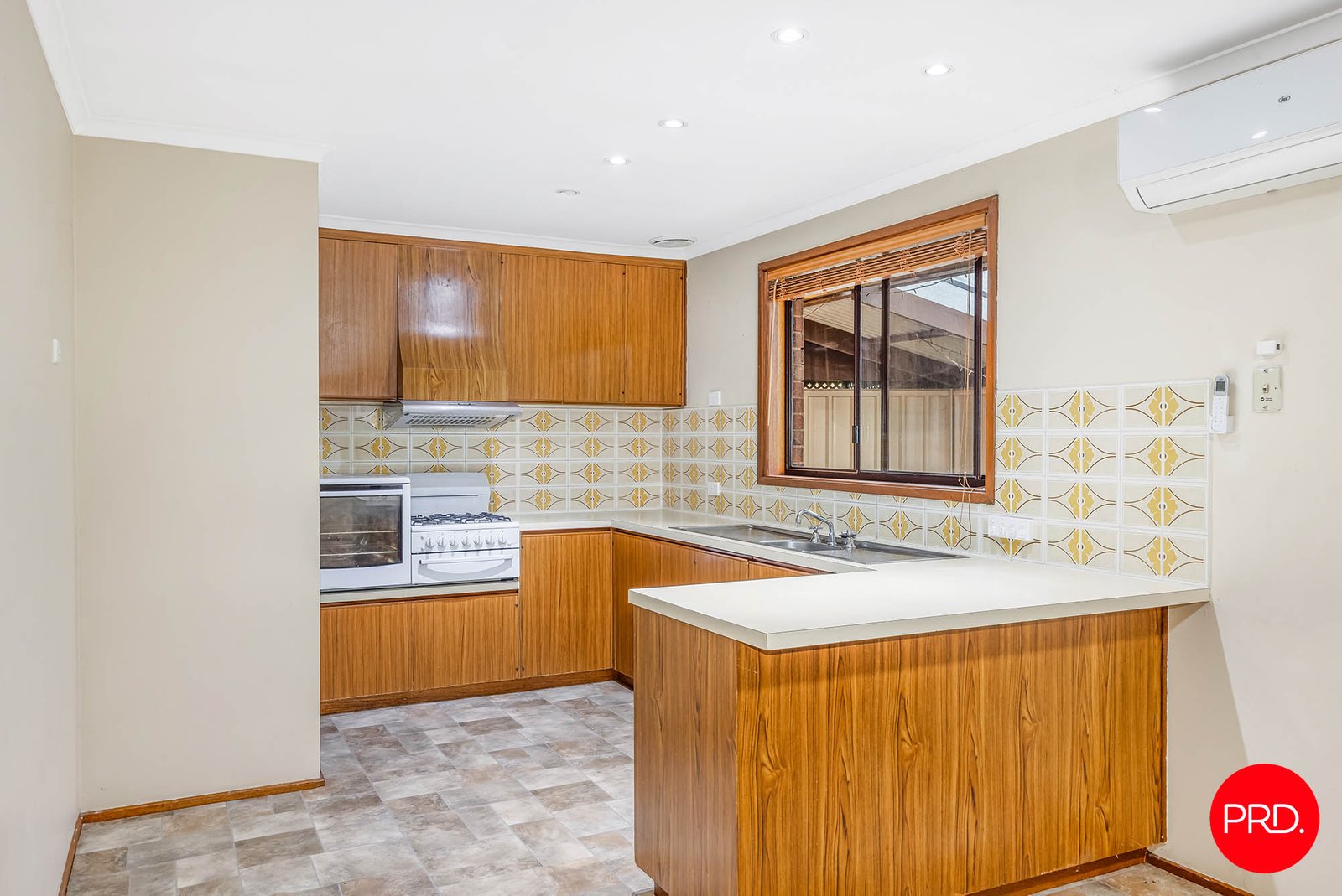 28 Thomas St  KANGAROO FLAT 2