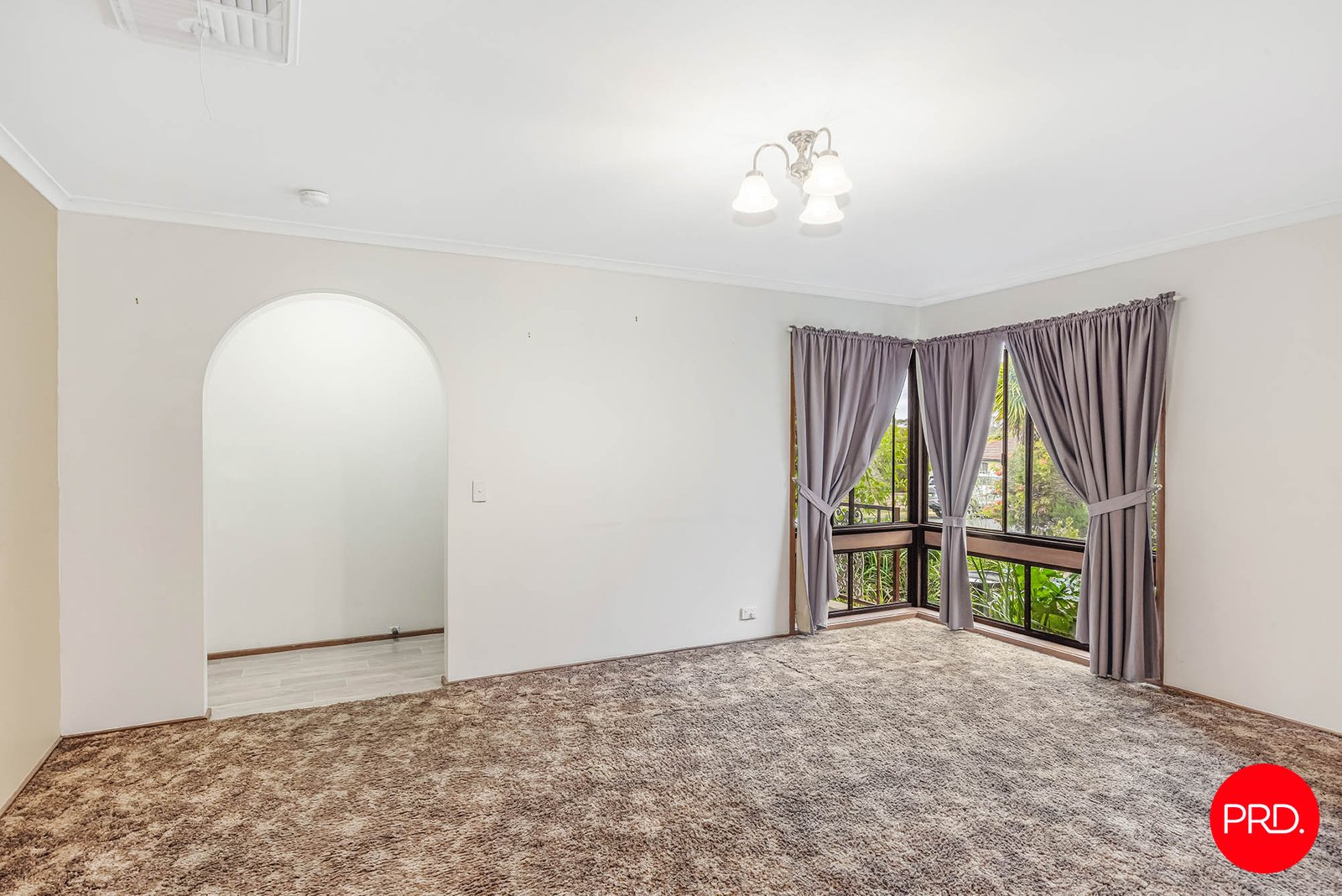 28 Thomas St  KANGAROO FLAT 4