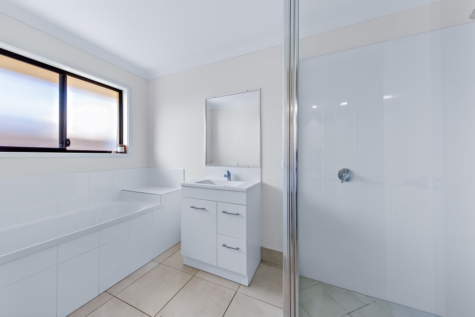 28 Trader Crescent CANNONVALE 8