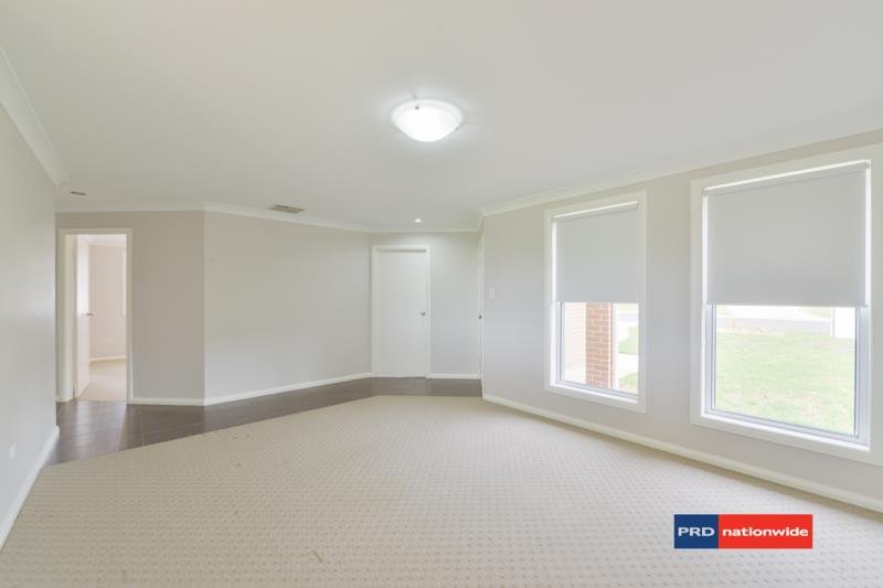 28 Tulipwood Crescent TAMWORTH 2