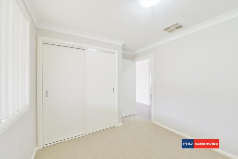 28 Tulipwood Crescent TAMWORTH 5