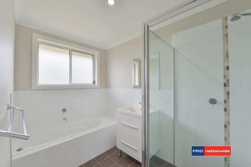 28 Tulipwood Crescent TAMWORTH 6