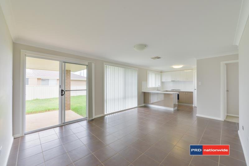 28 Tulipwood Crescent TAMWORTH 7