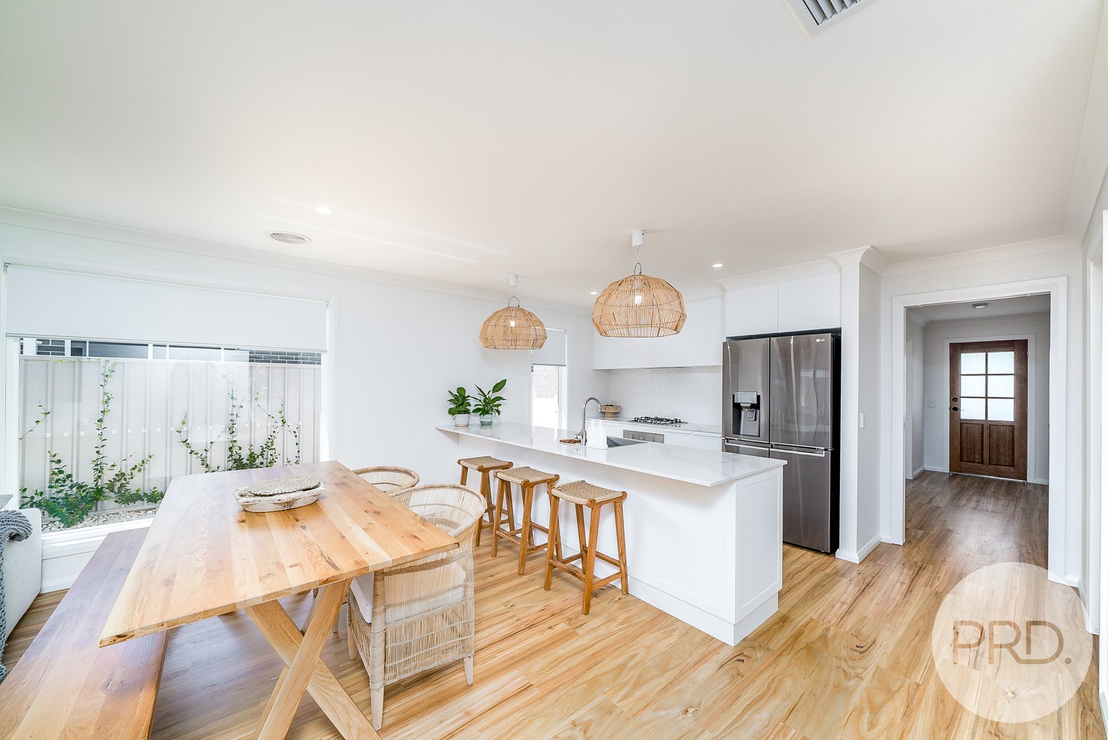 28 Turramia Crescent GOBBAGOMBALIN 3