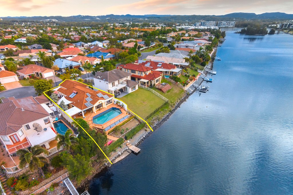 28 Vanderbilt Court VARSITY LAKES 3