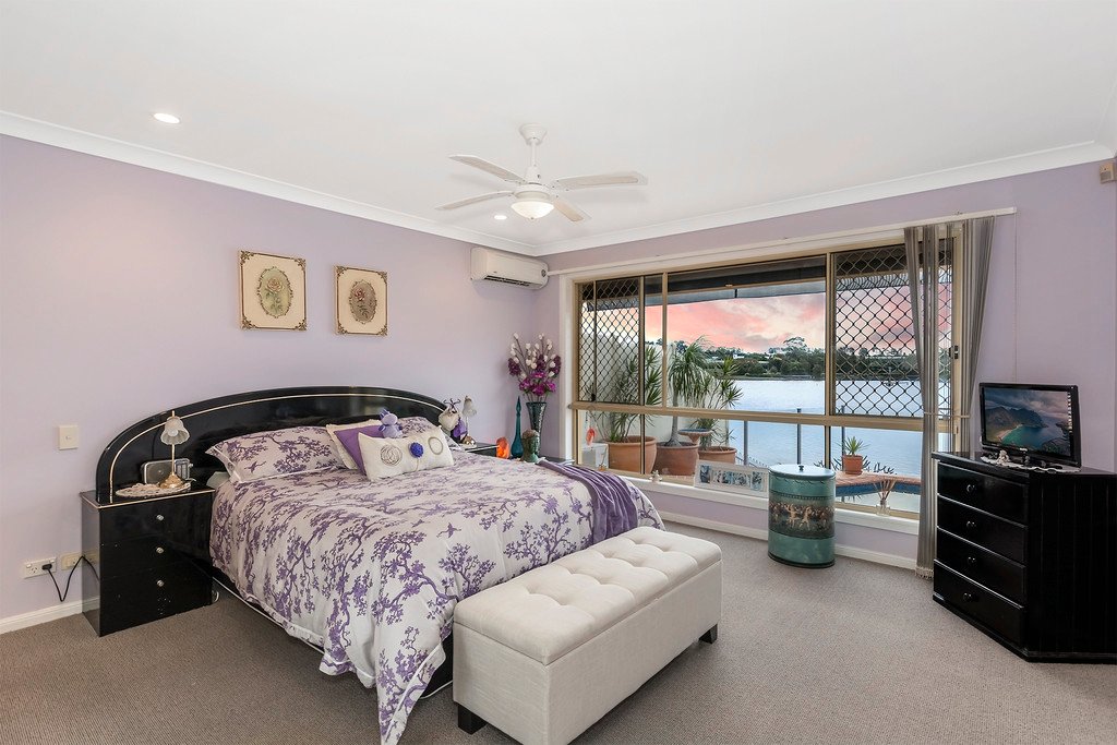 28 Vanderbilt Court VARSITY LAKES 11