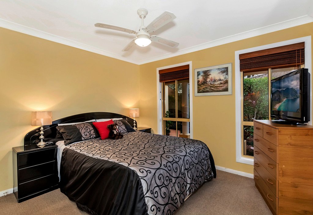 28 Vanderbilt Court VARSITY LAKES 12