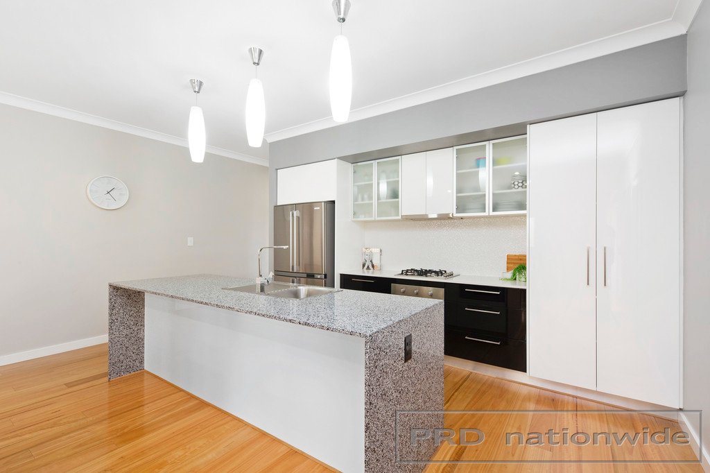 2/8 Vine st  BRANXTON 7