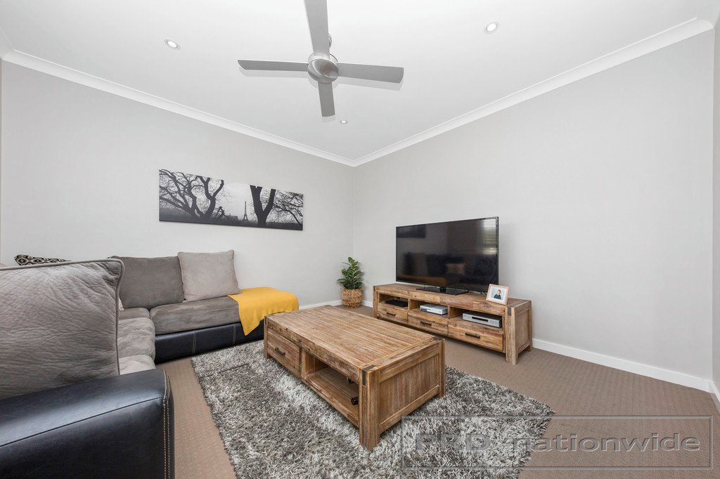 2/8 Vine st  BRANXTON 14