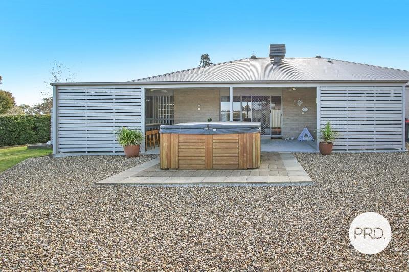 28 Waldner Court LAVINGTON 18