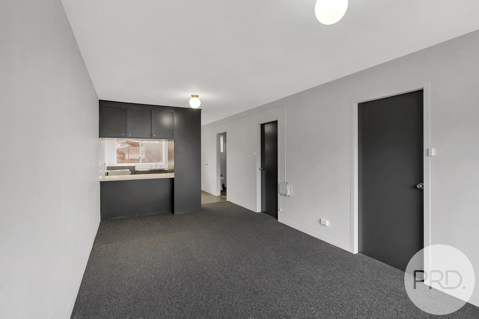 2/8 Wallace Avenue LENAH VALLEY 3