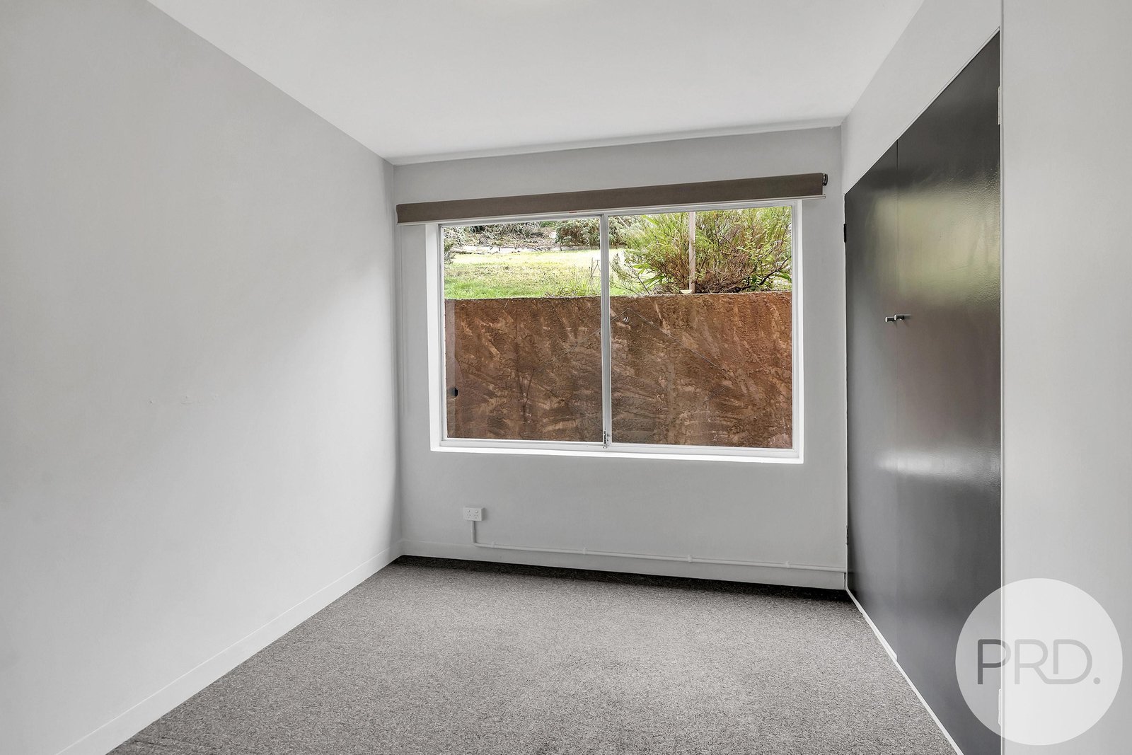 2/8 Wallace Avenue LENAH VALLEY 6